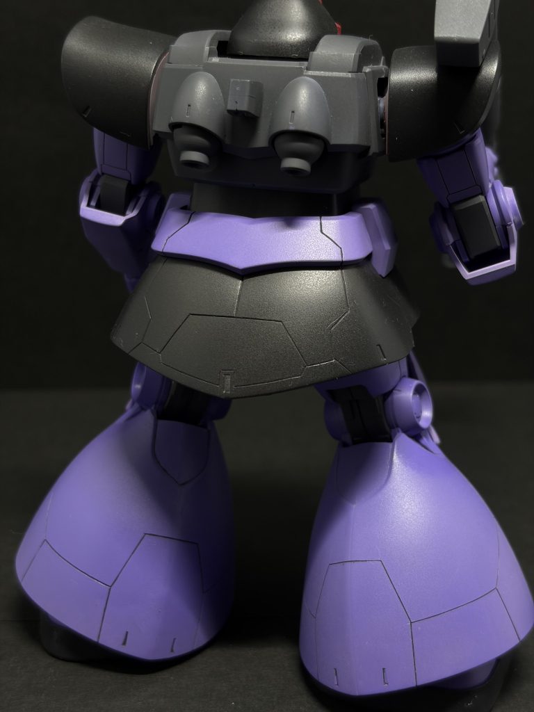 スジボリを左右対称に入れるのにとても苦労した記憶があります。