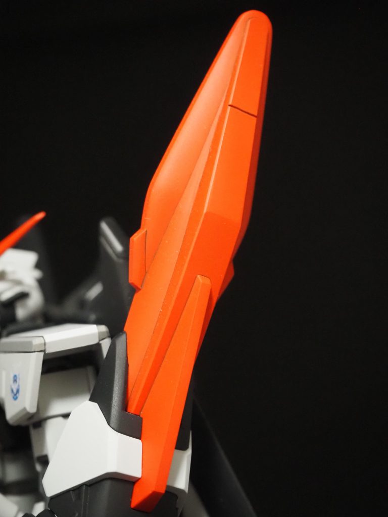 シールドも合わせ目を消して整面し、エッジを出しました。