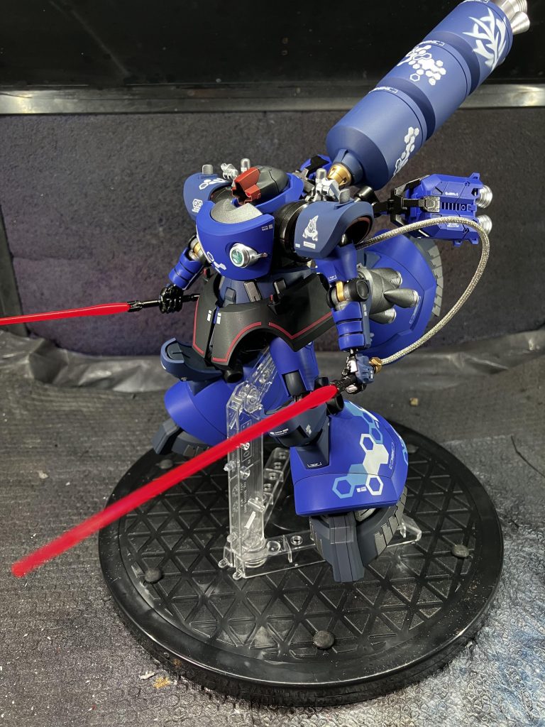 各種兵装を試す為、中型のプロペラントタンクを増設