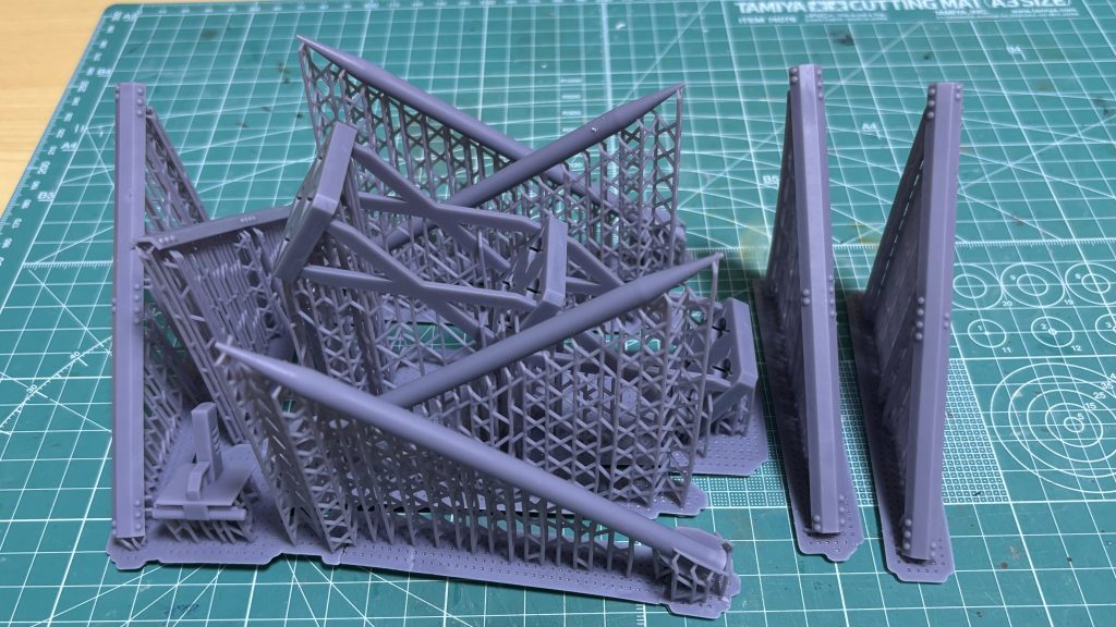 光造形3Dプリンターで出力！洗浄して2次硬化してサポート痕を処理して塗装したら…