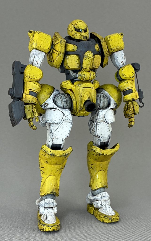 ブラックライトなし版非戦闘用なのでモノアイはブルー