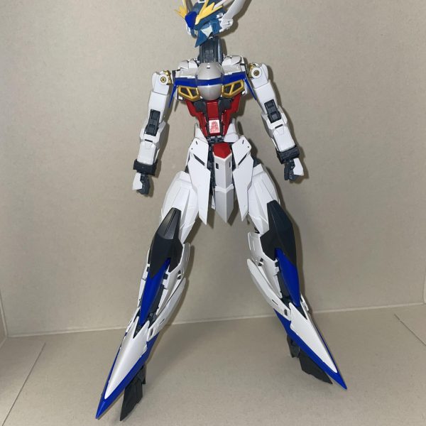 えー、たまたまジャンク屋で見つけたエクリプスガンダムMGを拾いまして、色々汚かったのでこいつに乗り換えようってなったら頭デカくなっておかしくなったんで色々いじってこうなりました（4枚目）