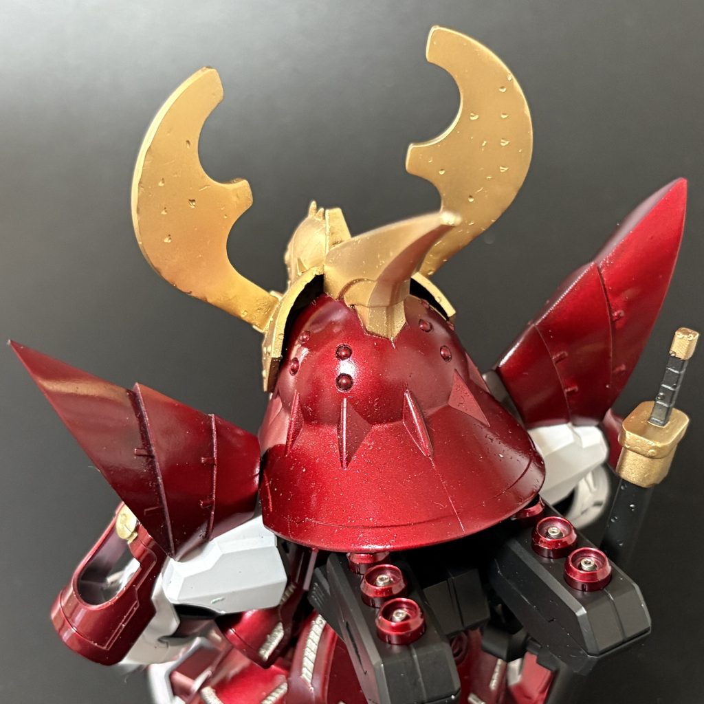 兜には、鋲モールドを打ち込んでみました。&nbsp;