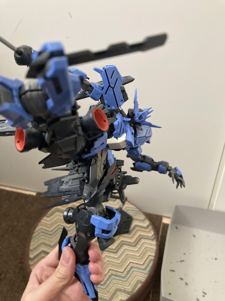 男心がくすぐられますね！ヴィダール自体はそこまで活躍していないのに圧倒的人気ですよね。まあ武装がもう良いですからね！というわけでMGガンダムヴィダールでした！