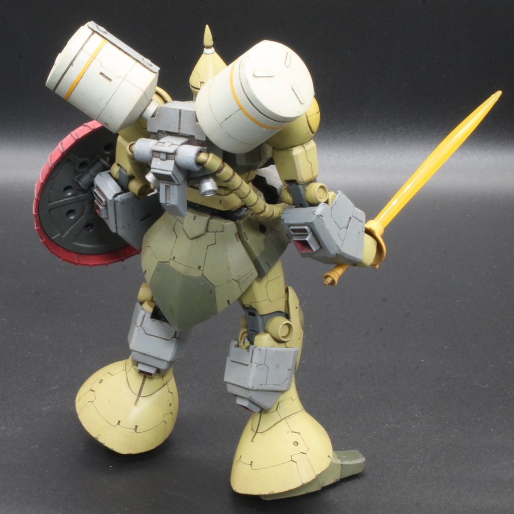 ギャンにガンダムNT-1 アレックスのチョバムアーマーを着せました。余っていて困っていた子の有効活用です。