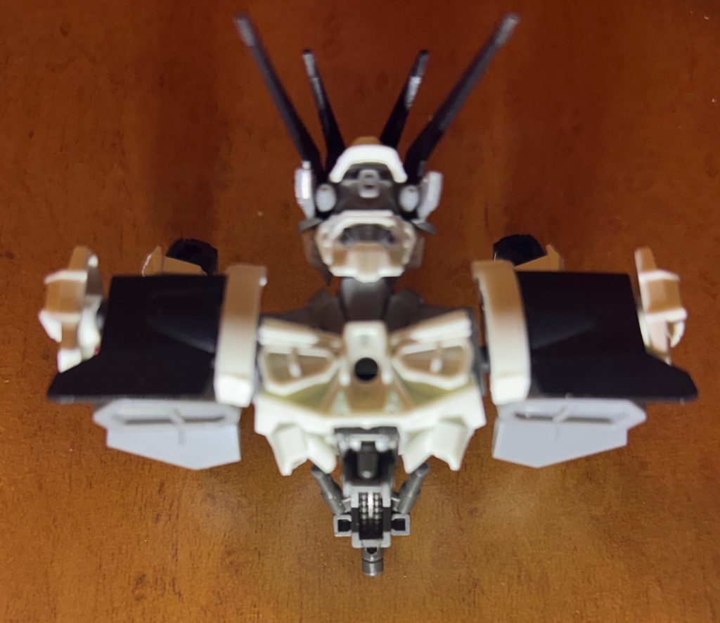 ガンダムフレームとアストレイとの接続部。動かすことは可能ですが、色んなところが干渉する為ほぼ動かないと思ってくれて大丈夫です。