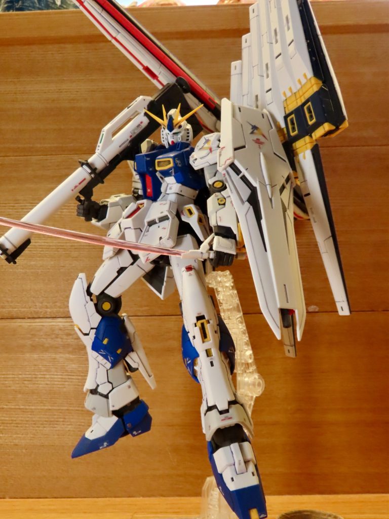 最終決戦モード❗️子供のRGνガンダムからファンファンネルをぶんどって、持てる武器全部持たせてみた😎