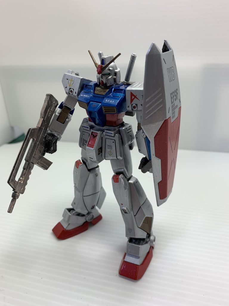 ニュータイプ専用機としてホワイトベースに配置されたと設定しました。アムロカラーに仕上げました。