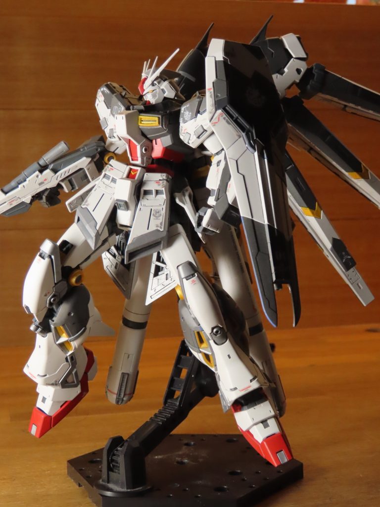 白は成形色のままです、それ以外をνガンダムのファーストロッドカラーを参考に好きな色に変えてみました（ほぼ成形色💦）