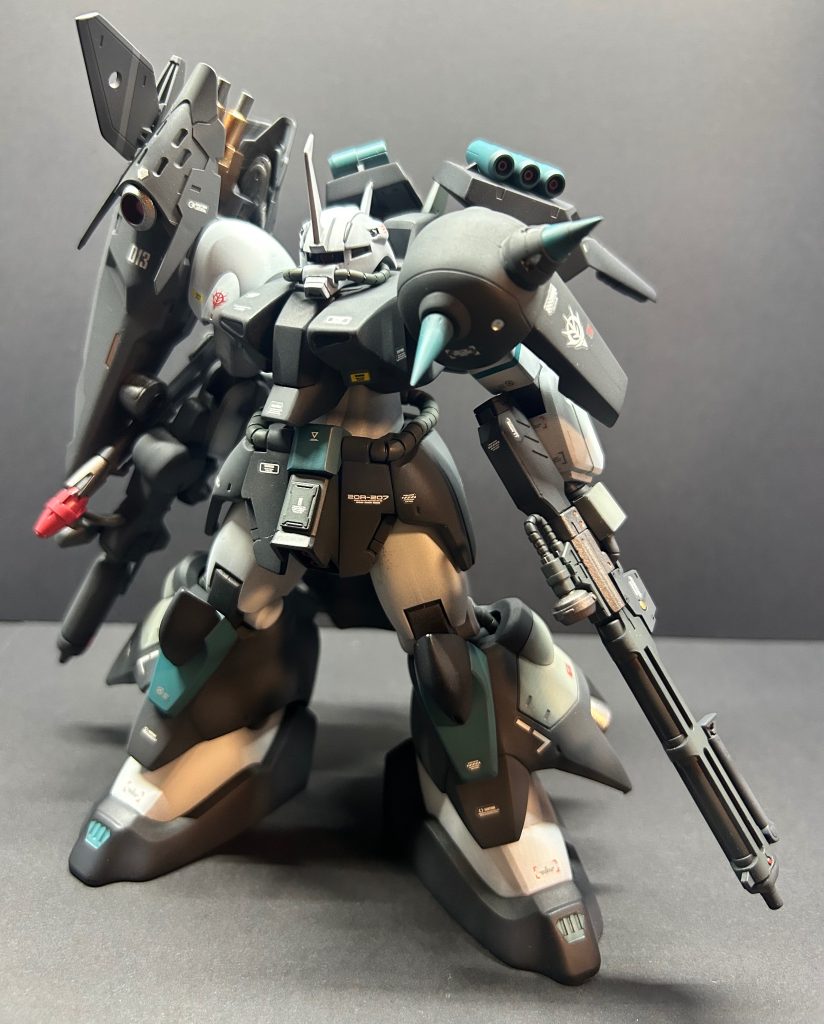 右肩に着いてるのが大型誘導ミサイルでプロトファンネルミサイルの位置付けです。&nbsp;