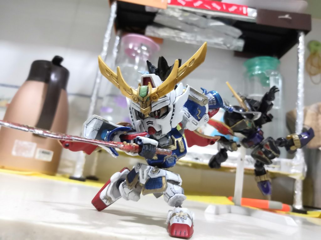 龍裝劉備ガンダム–6枚目/制作者：LUNLUN（邪道可動）