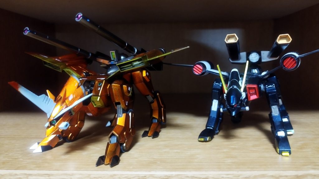 ラゴウ、バクゥと一緒に陳列