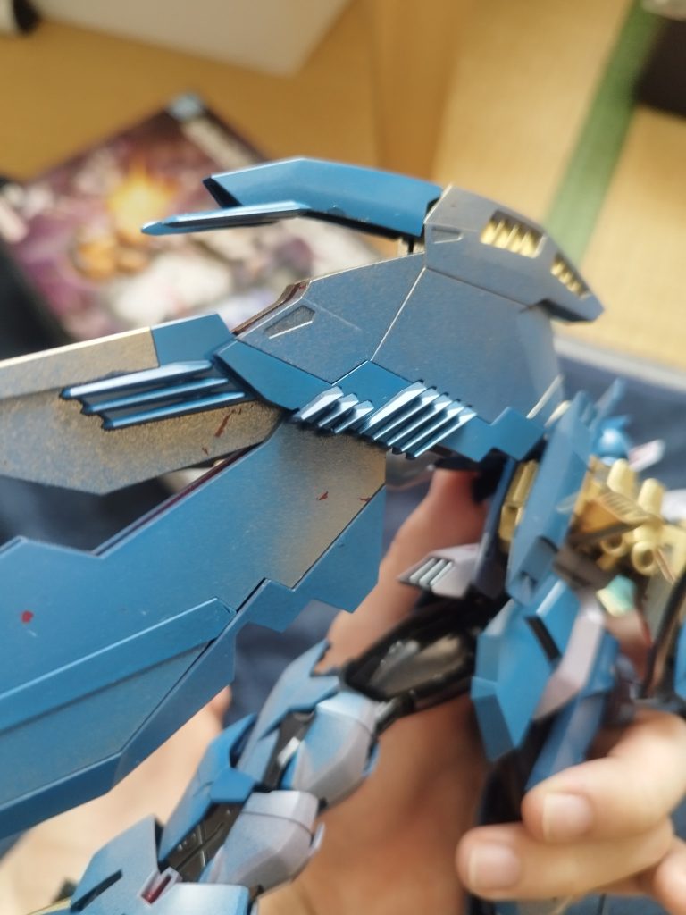 だいぶ前にやったのもあり、そしてエアブラシ変えたのもあって塗装割れとかあるから今また塗装し直してあげたいですね