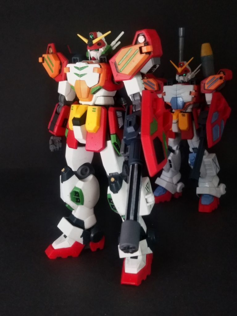登場キャラクター達の行動が理解出来ない❓😅『新機動戦記 ガンダム W』より『トロワ・バートン』がパイロットを勤める『HGAC 1/144 &nbsp;ガンダム ヘビーアームズ』を｢なんちゃってRebuild｣してみました 🤗序でに昔にコサエタ『旧キット 1/144 &nbsp;ガンダム ヘビーアームズ』も晒してみます 😁