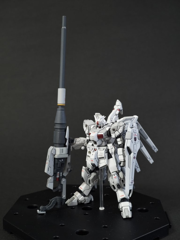 ガンダムアーティファクト　Hi-νガンダム可動化改修–4枚目/制作者：マッドさん