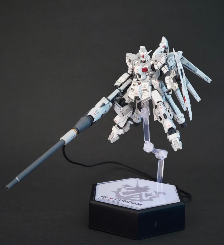 ガンダムアーティファクト　Hi-νガンダム可動化改修–4枚目/制作者：マッドさん