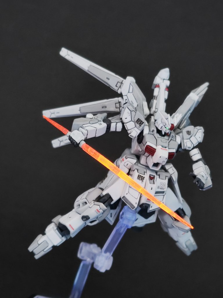 ガンダムアーティファクト　Hi-νガンダム可動化改修–2枚目/制作者：マッドさん