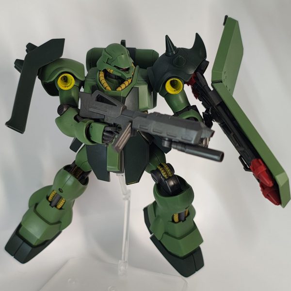 ギラ・ドーガ　成型色活かし