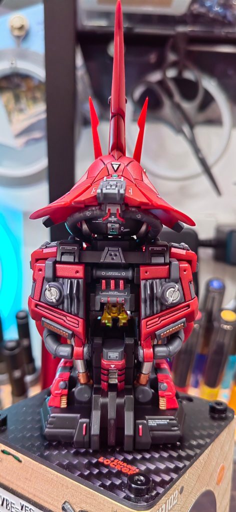 SAZABI  胸像 ガチャ–2枚目/制作者：Joshua