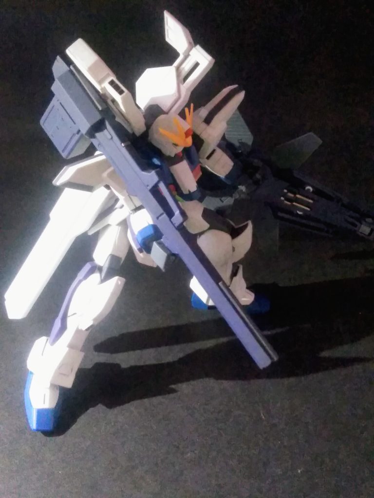 『ガンダム』ですからねぇ 😤｢ハイパーバズーカ｣は装備しなくてはイケません 😌第 18 話『ローレライの海』での水中戦で活躍 🙄装弾数は砲身内 5 発とマガジン内 4 発劇中では魚雷を使用していましたが各種弾頭も装填可能です 😆🎵ま！当然かな
