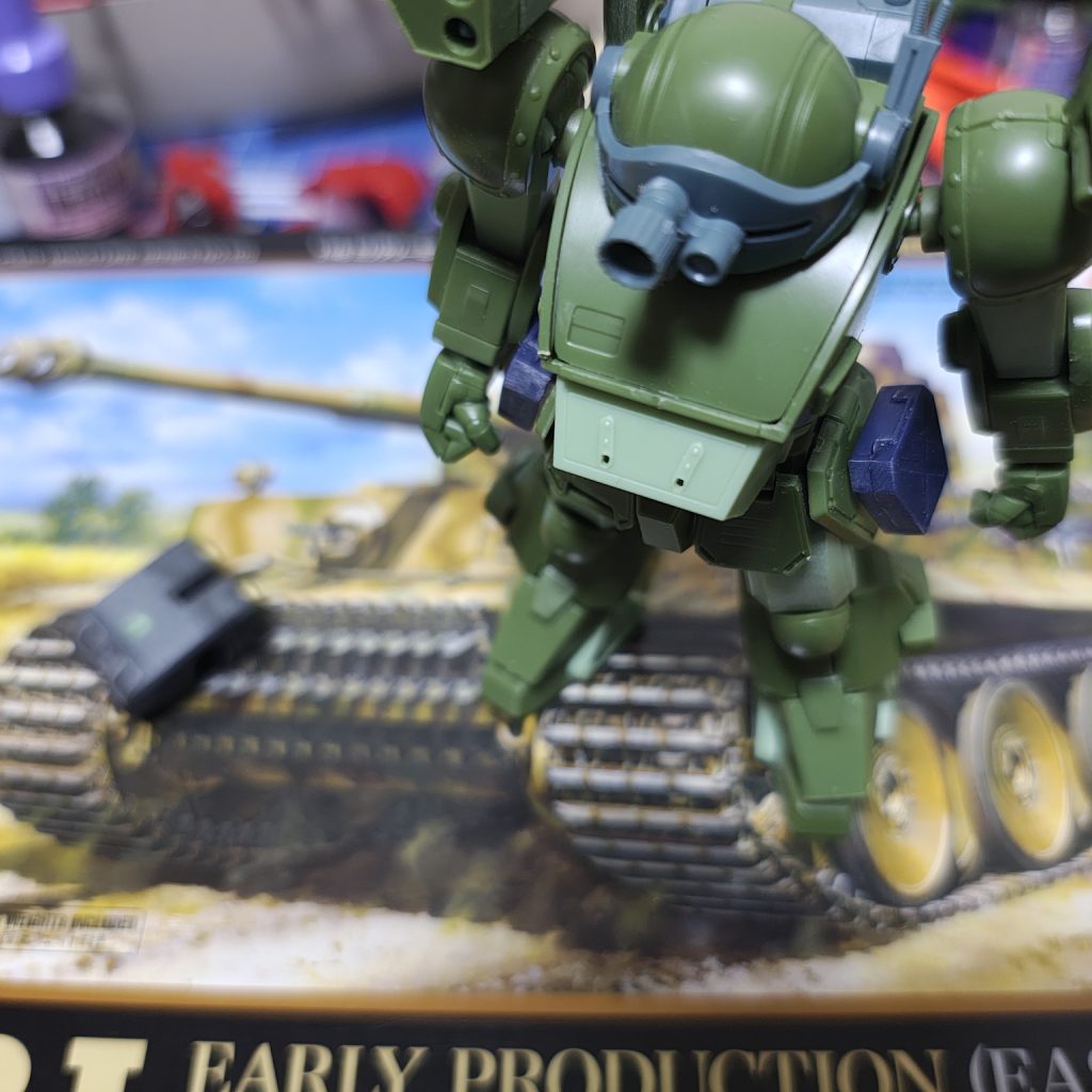 作品名：進捗…<p>旧キットジョニーライデン06R2をメイン、過去作焼き直し1体、ターボカスタム(l1/35)と複数手をつけてたんですが、ちょっと前に、ついうっかりティーガーI (1/48)買っちゃんですよ。 ティーガー作るのはもっと後だろ [&hellip;]</p>
