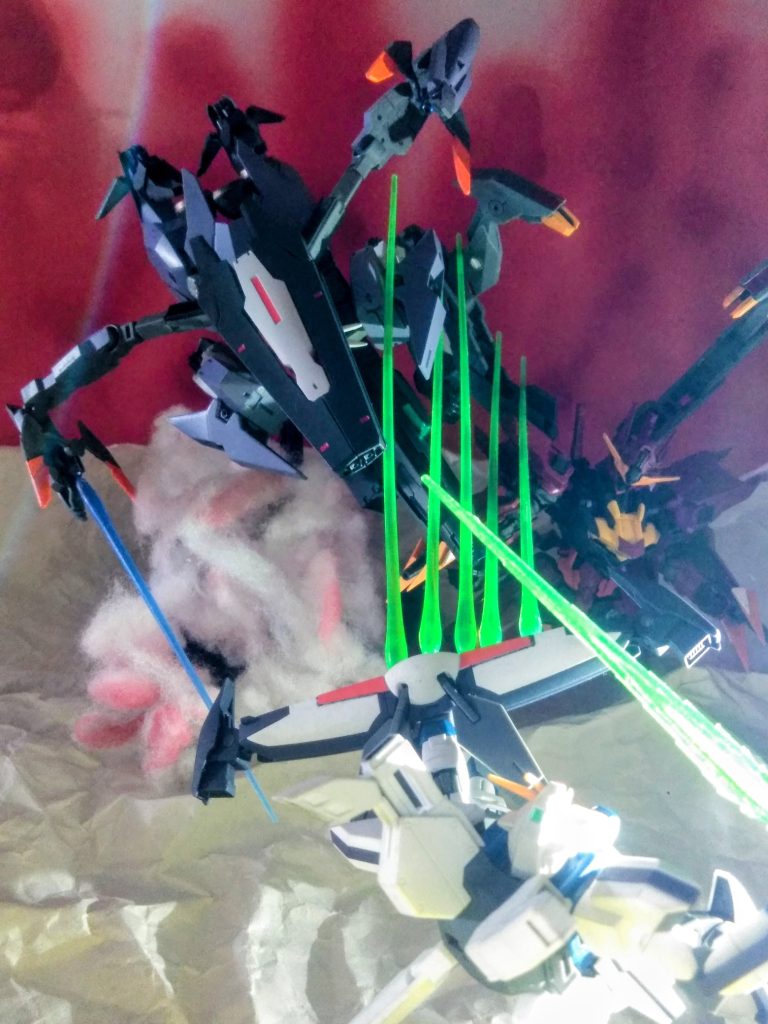 この通り😤 MA形態への可変が可能😚元ネタはサナガラ『グラブロ』か『ヴァル・ヴァロ』の様な外観に成ります 😅コッチは勿論💦似てイナイけど 😋&nbsp;こんな感じでグタグダ！だらっト！！実行です😤💨💨 　&nbsp;主人公である『ガロードくん』の声に馴れるまでチョッと違和感があるかもしれない本編(｢UP主｣だけ？)(´д｀|||)『ガンダム エックス』の武装はシールドが銃火器と兼用な物が多い様な気がするのだけど(危ないし、使いヅラソウ)(´＿｀。)ﾞヒロイン『ティファ・アディールちゃん』が可愛い(ガンダムヒロインの中で一番💖 ｢UP主｣基準)(*≧з≦)&nbsp;マア、こんな感じですが‼️『ガンダム エックス ディバイダー』のデザインは｢UP主｣の五指に入る 😌&nbsp;ヾ(●´ω｀●)💘&nbsp;この事実？がハッキリと？？示されましたネ？？？ﾟ+.ﾟ(´▽`人)ﾟ+.ﾟ何時かは欲しい『Figure-rise Standard ティファ・アディール』😍💕