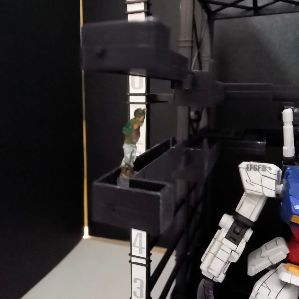 ヨコハマに見に行ったときは小さかった子供も今は立派なイタズラ小僧になりました(gundam-kao6)奇跡的にガンプラも作っている。