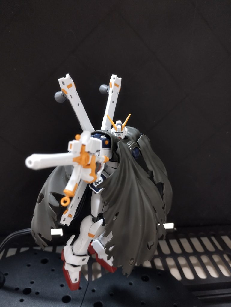 マントでポーズ