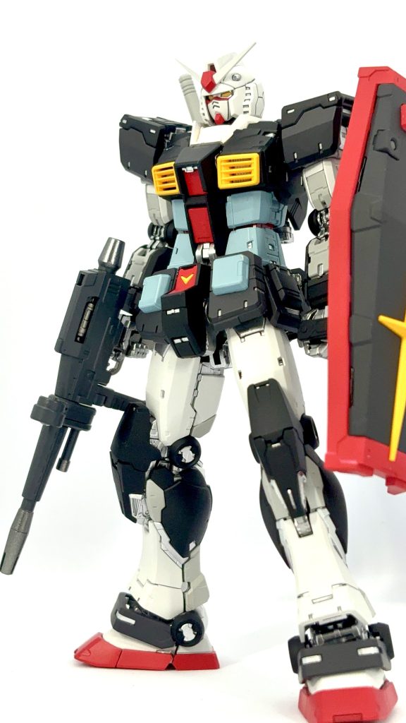 改造なしのプロトタイプ風ですので、造形部分はガンダムのままです！ですが、やっぱり全塗装するとそれなりにプロトタイプになりますね！素組みで放置してた時よりずっと愛着が湧きました😄