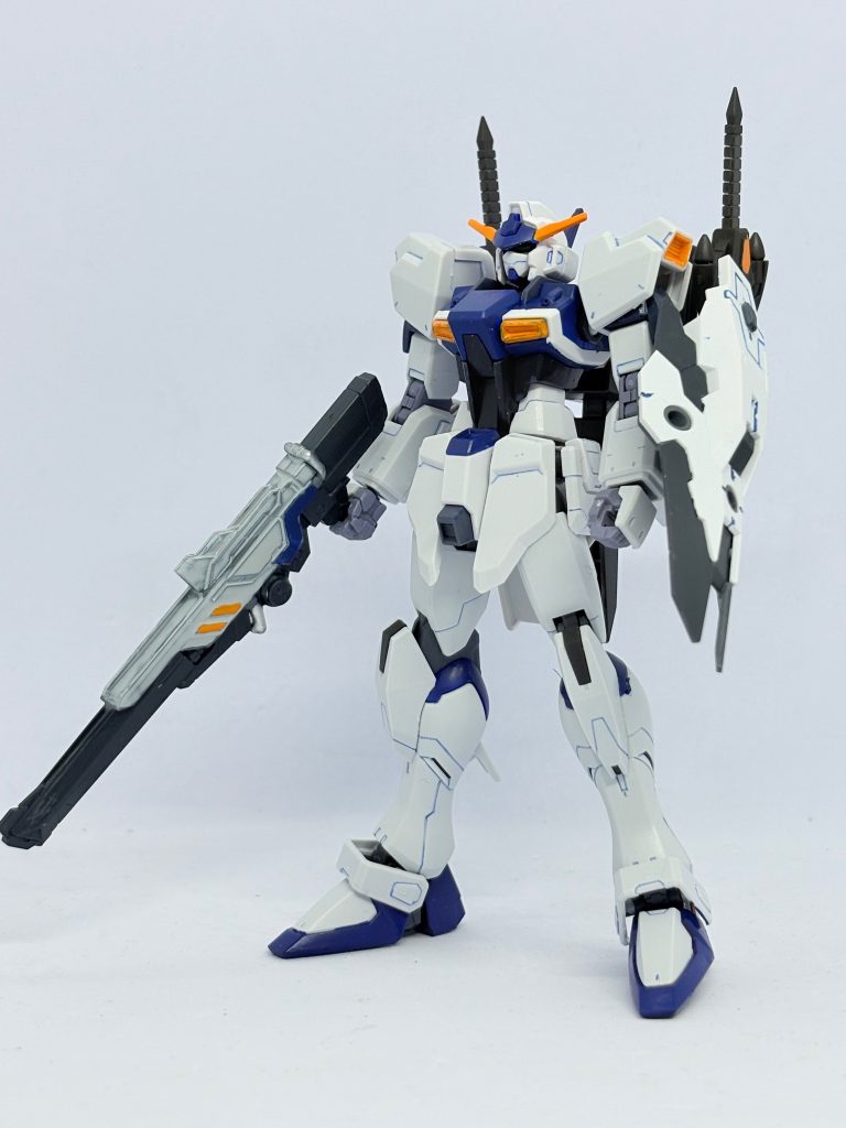 大型ライフル「ゲイジャルグ」と刺突攻盾「ゲイボゥ」。MGデュエルのシヴァを加工。盾は30MMから。
