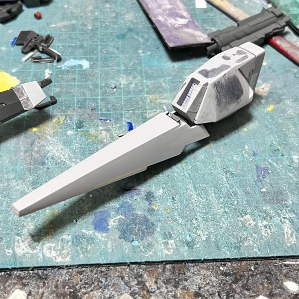 制作中のシルヴァバレトベースのマーク5の進捗状況です！マスキングの面倒な箇所は後回しにして、ざっと塗装を吹き終えました。ここからやらかしがなければ来週の土曜日には完成品を投稿出来そうです(gundam-kao5)（3枚目）