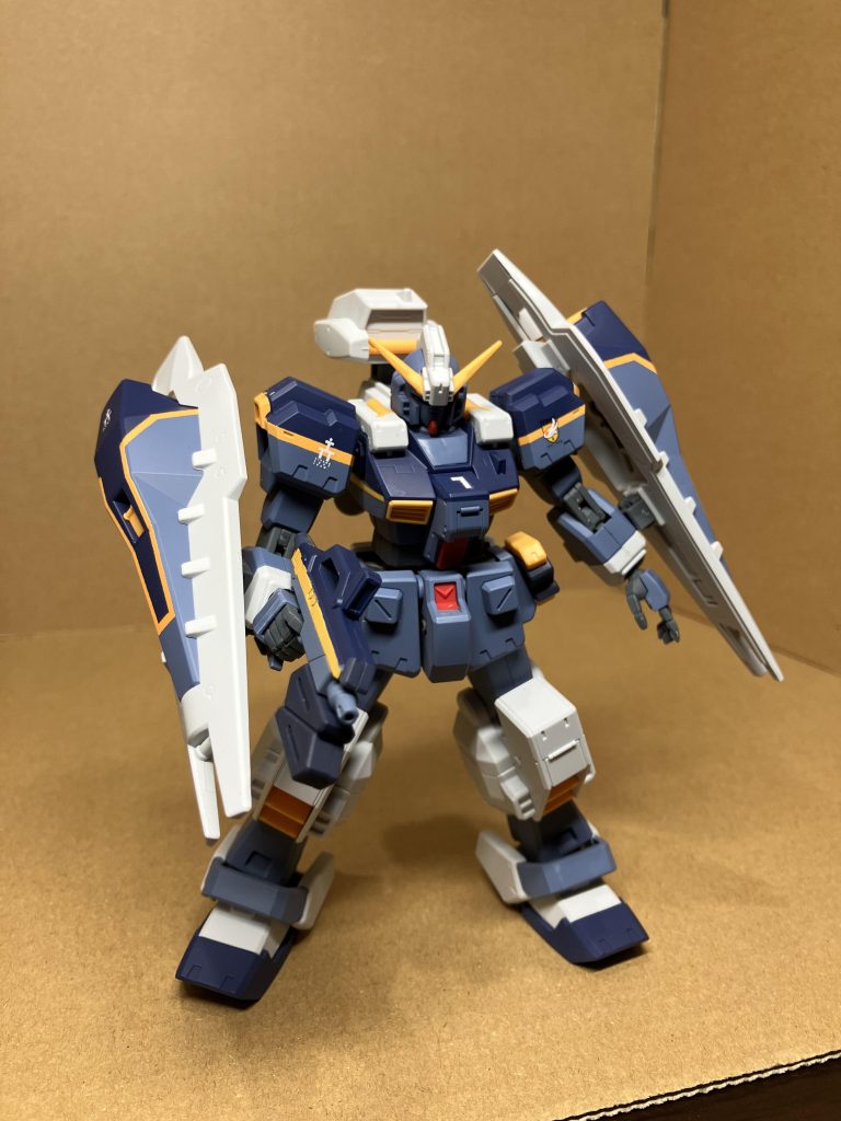 胸の黄色ラインのみ、偽リックディアス作成時の水転写デカールが余っていたので、デカールを使いました。