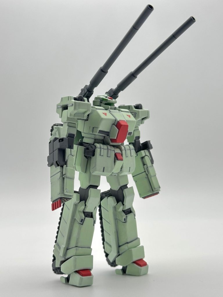 海軍戦略研究所(サナリィ)が開発した特殊部隊用モビルスーツ。