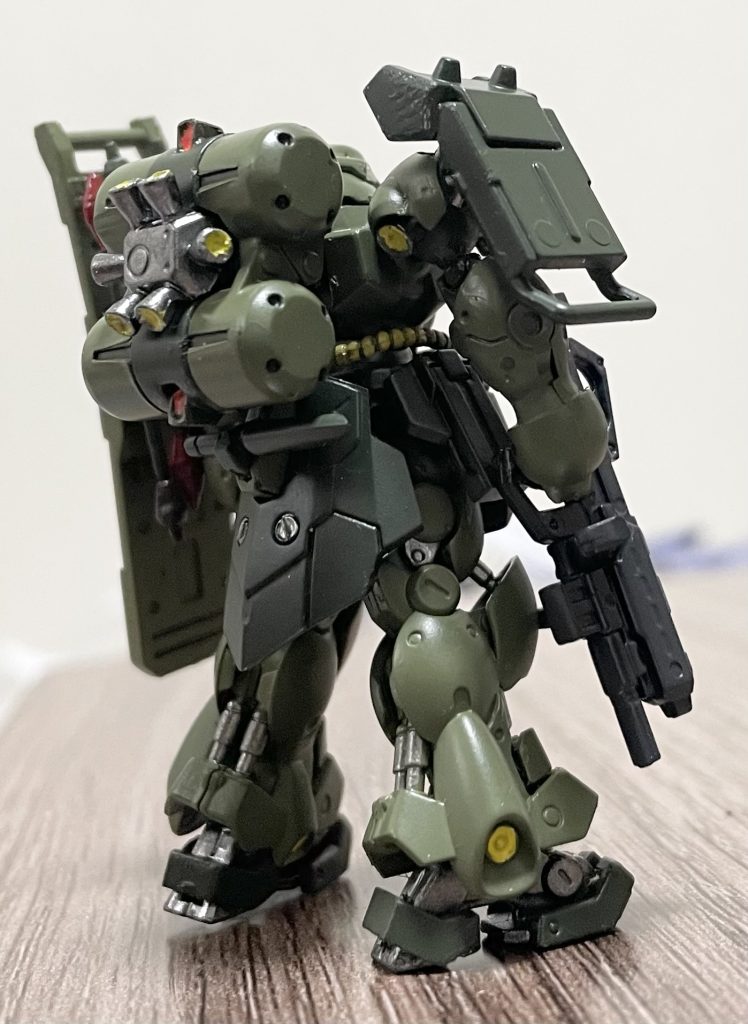 シリーズの特徴でもあった非人型シルエットアレンジが抑えめで、割と癖の少ないデザインで好みです👍