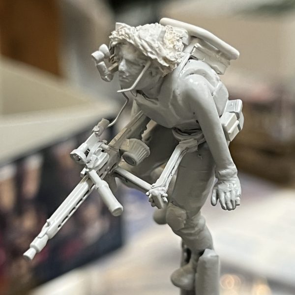 ジオラマタイトルは「LET'S &nbsp;ROCＫ！」…「おっ始めるぞ！／やっちまえ！」という事に😅　やっとフィギュア造作完了！お約束のサフ萌えです😄　ワッパから降り立つジオンデルタフォースチーム😆　今後は念願のワッパに取り掛かります！（2枚目）