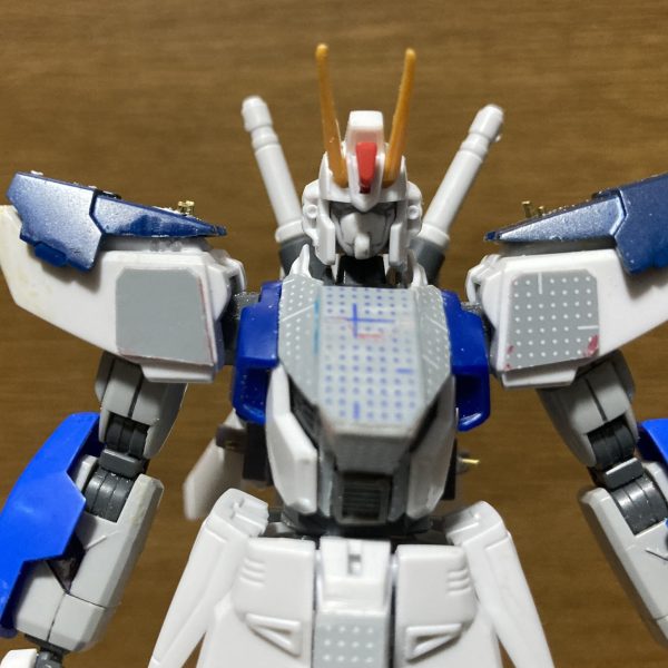 久しぶりにガンプラを弄っています。F91を芯にして、大好きなフォーミュラ世代の技術を色々組み合わせた機体を作りたいと思ってます。とりあえずやりたいギミックは積めたので、あとはなんとか見れる程度まで見た目を整えてきたいです。（5枚目）