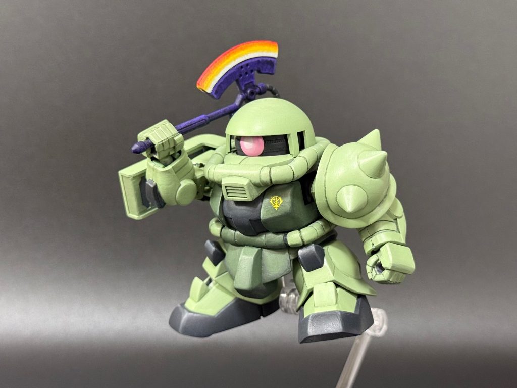 ザクのヒートホークがガンダムをおそう！ヒートホークも作りましたが、塗装ハゲが怖くて持たせられない。