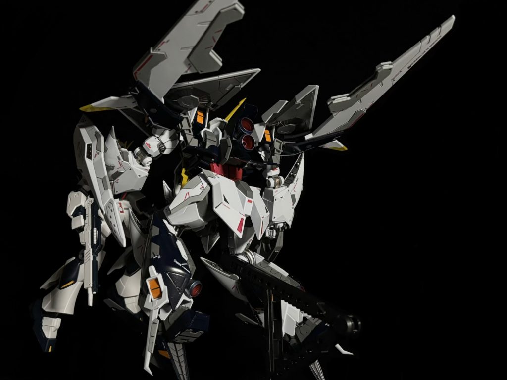 Ξガンダム VS νガンダム