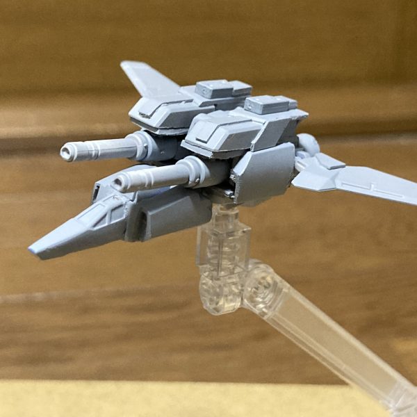 HGUC ガンダムF91改造進捗。ギミックの追加+サフまで完了。フェイスオープン用のフェイスを改造して、なんちゃってF80風の顔を作成しました。また、ツノを横に展開する設定にして、それに合わせて頭部を2種類作成しました。アイデアを出し尽くしたので、後は色をじっくり決めて、塗装に入りたいと思います。（5枚目）