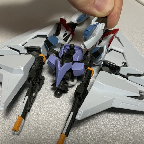 タイトルの通りです。MSの出る戦場に居ても見劣りしないような、かつできるだけシンプルな機体をイメージしています。（3枚目）