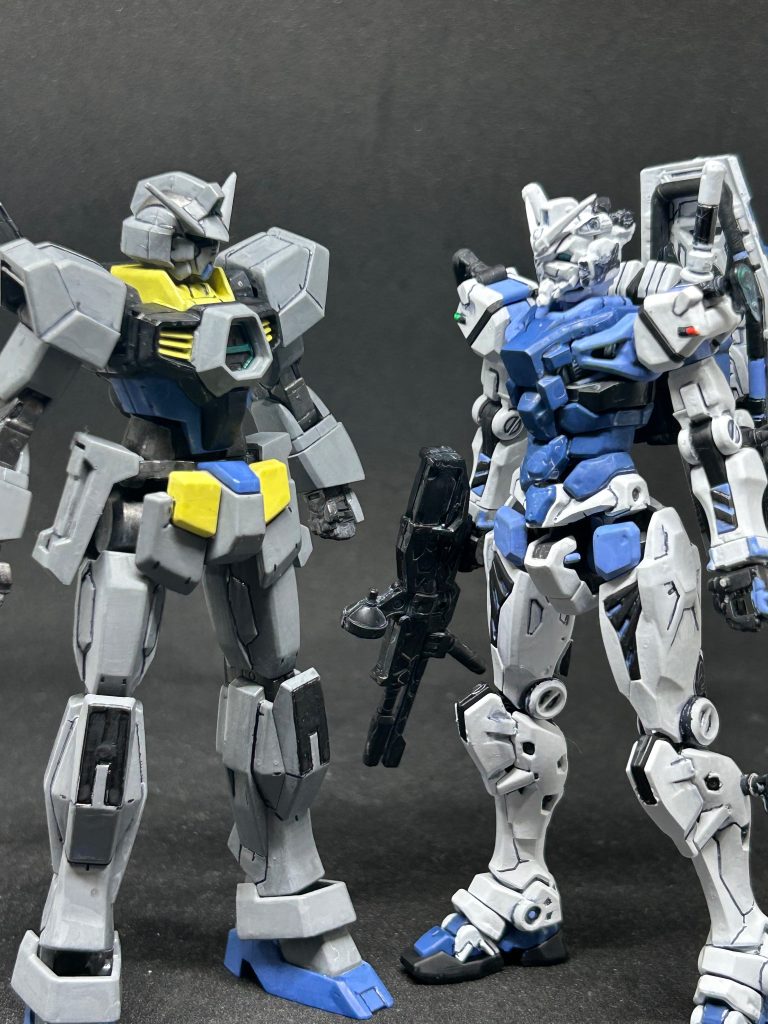 というわけで筆塗りのみの作品2作目です。今回盾やドッズライフルは塗装前に紛失をし、サーベルも塗装剥がれの関係からアクションはあまりできませんが、色の組み合わせは結構気に入ってます。今後何かの作品でやれたらなーと思いながらミキシングやっております。