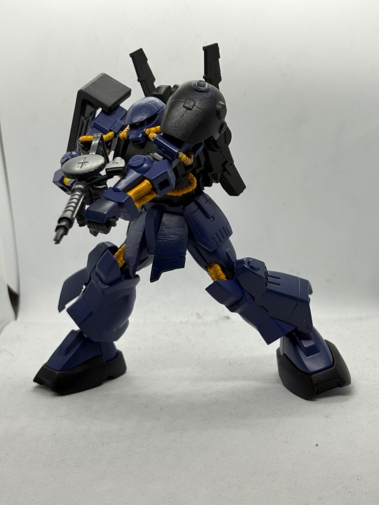 上半身をメインにボールデンアームアームズ、ガンプラバトルアームアームズ、パワードアームズパワーダーを投入して可動範囲の向上を狙いました。