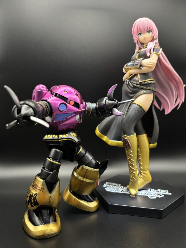 満を持して巡音ルカさんとツーショット📷✨ズゴックの装飾でルカの衣装に落とし込めたと自負しております。