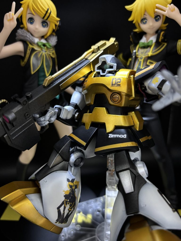 モノアイも一応リンレンの瞳の色に揃えました👀✨見えづらいですけどね。&nbsp;