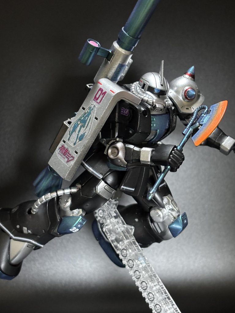 ヒートホークに初めてエアブラシでグラデーションをかけてみました。やりすぎて若干厚塗りに…。まだまだ練習必要ですが、個人的に満足。