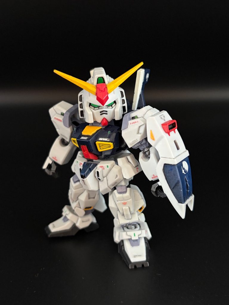 素体状態、モビリティジョイントガンダムの中でも特に人気の高いシリーズ。シンプルな造形を適度にアレンジされたデザインがたまりません。
