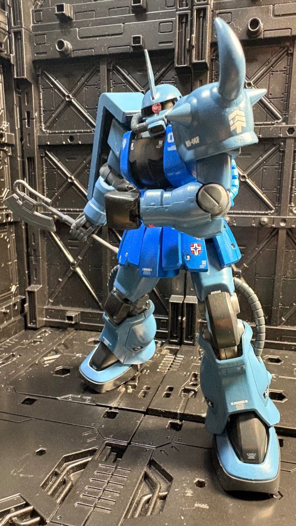 ヒートホークも似合わない…。ってこりゃ私の下手っぴポージングのせいですね😅