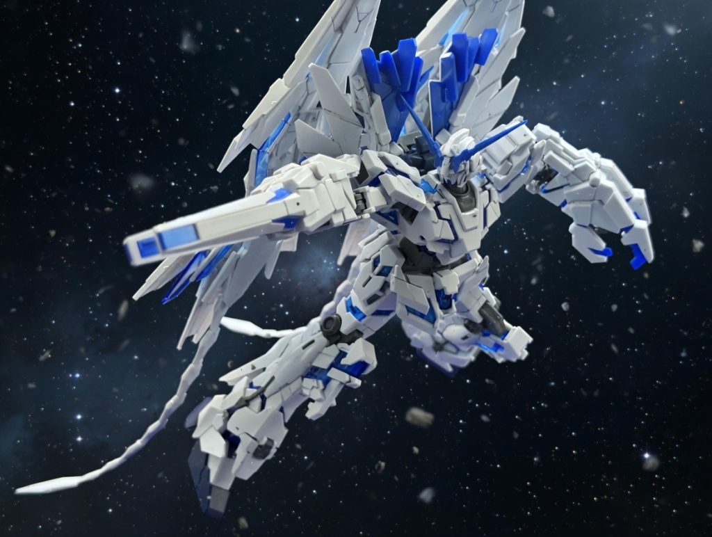 アームドアーマーBSを構えてポーズ差し替えでの展開状態再現ということで保持力や安定性は抜群です。そしてかっこいいですね。