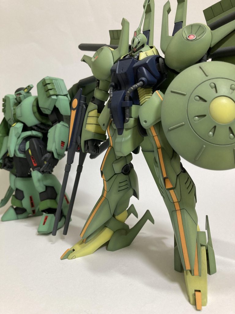 パラス・アテネこんなに遠距離仕様な機体で、わざわざ接近戦したレコアさんって…