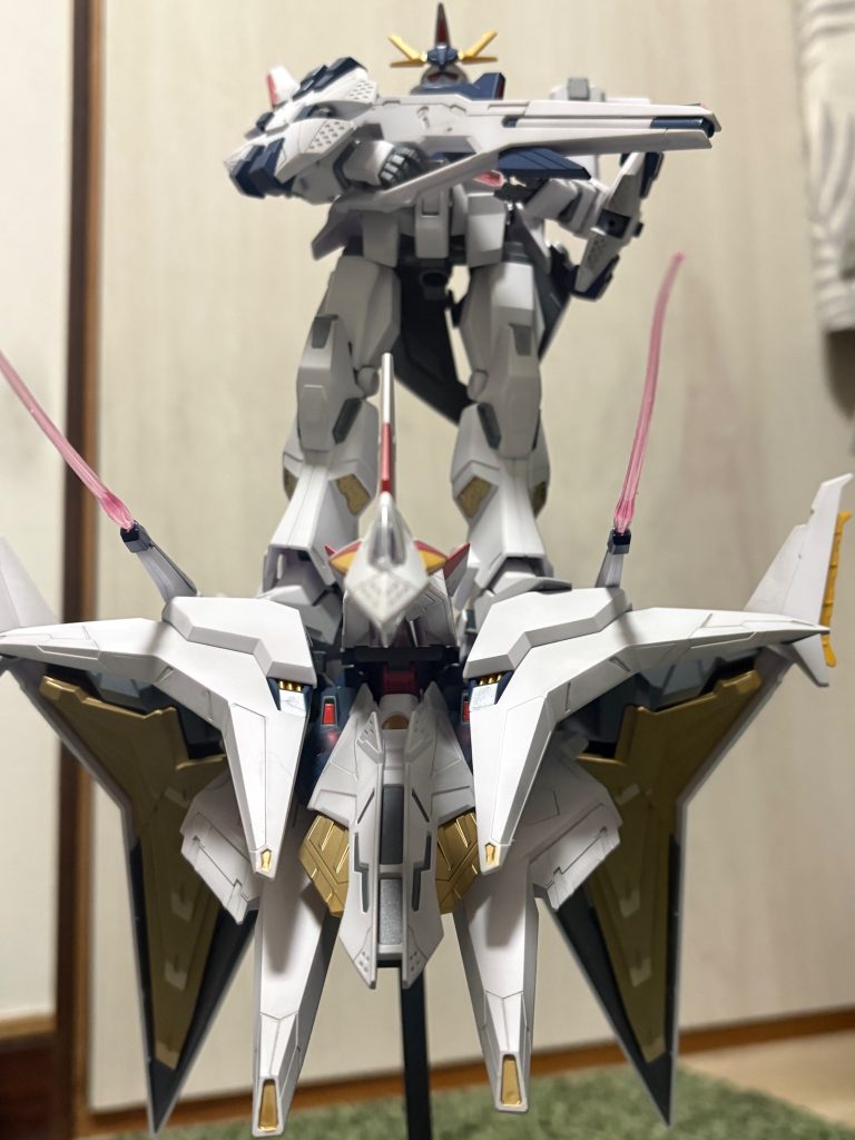 フライトユニットとの合体シーンが見てみたいw